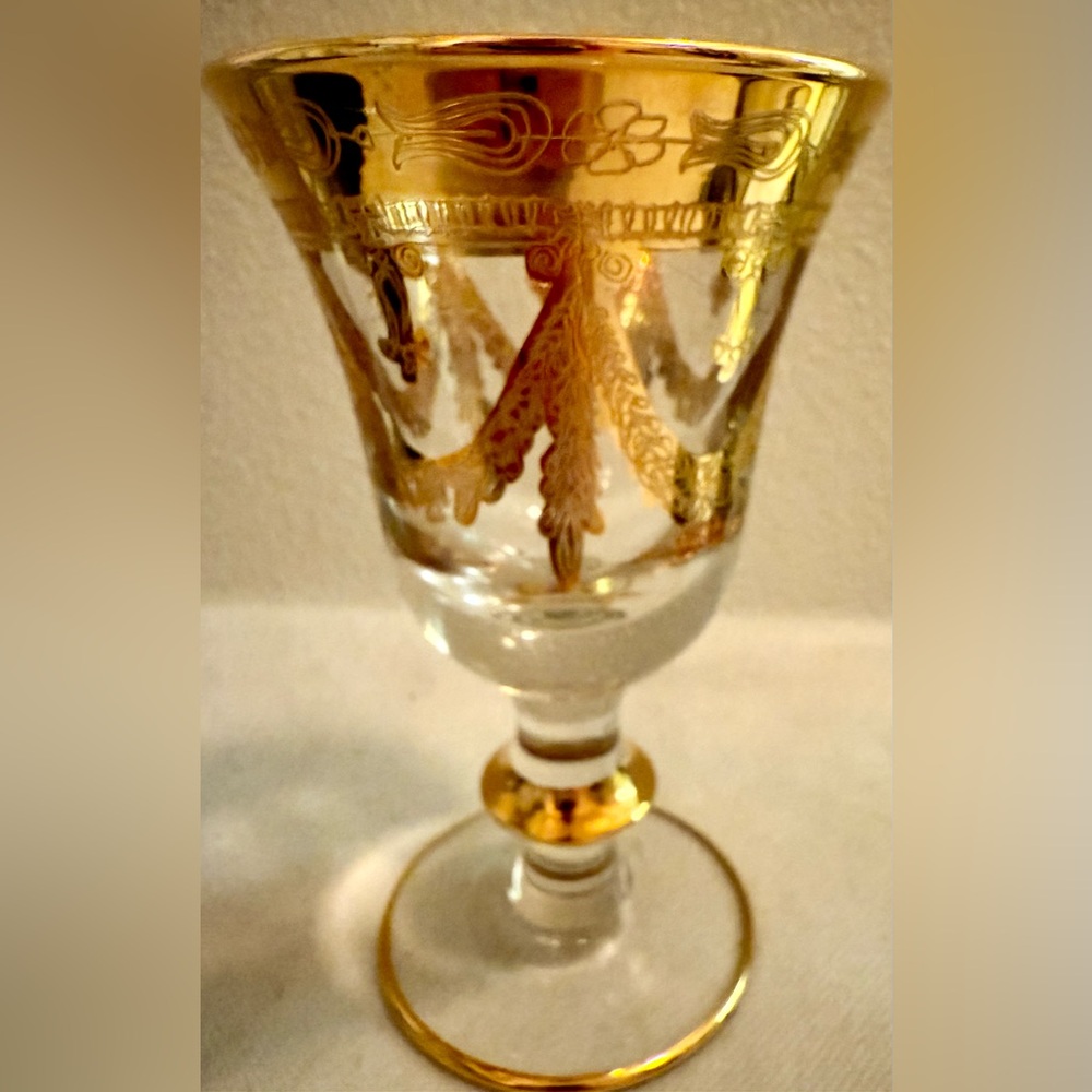 Arte Italica Liqueur glass. Vetri Gold. Italian.